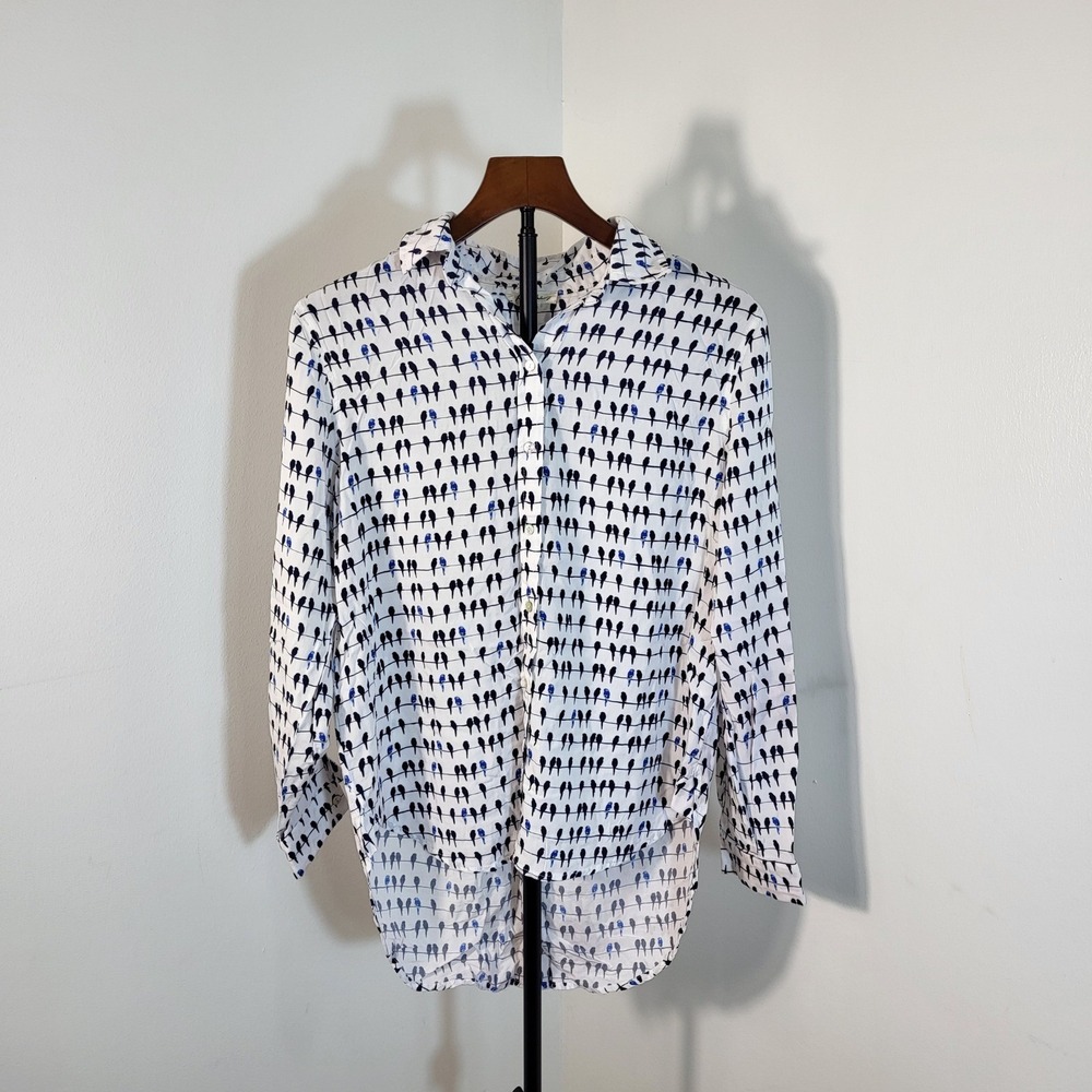 Jane and Delancey Blue Bird Print High Low Button Down Shirt White Navy Medium